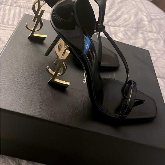 OPYUM SANDALS IN PATENT LEATHER WITH GOLD-TONE HEEL - Picture 1 of 5